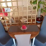 Maison Patricia Appartemets * Mentone